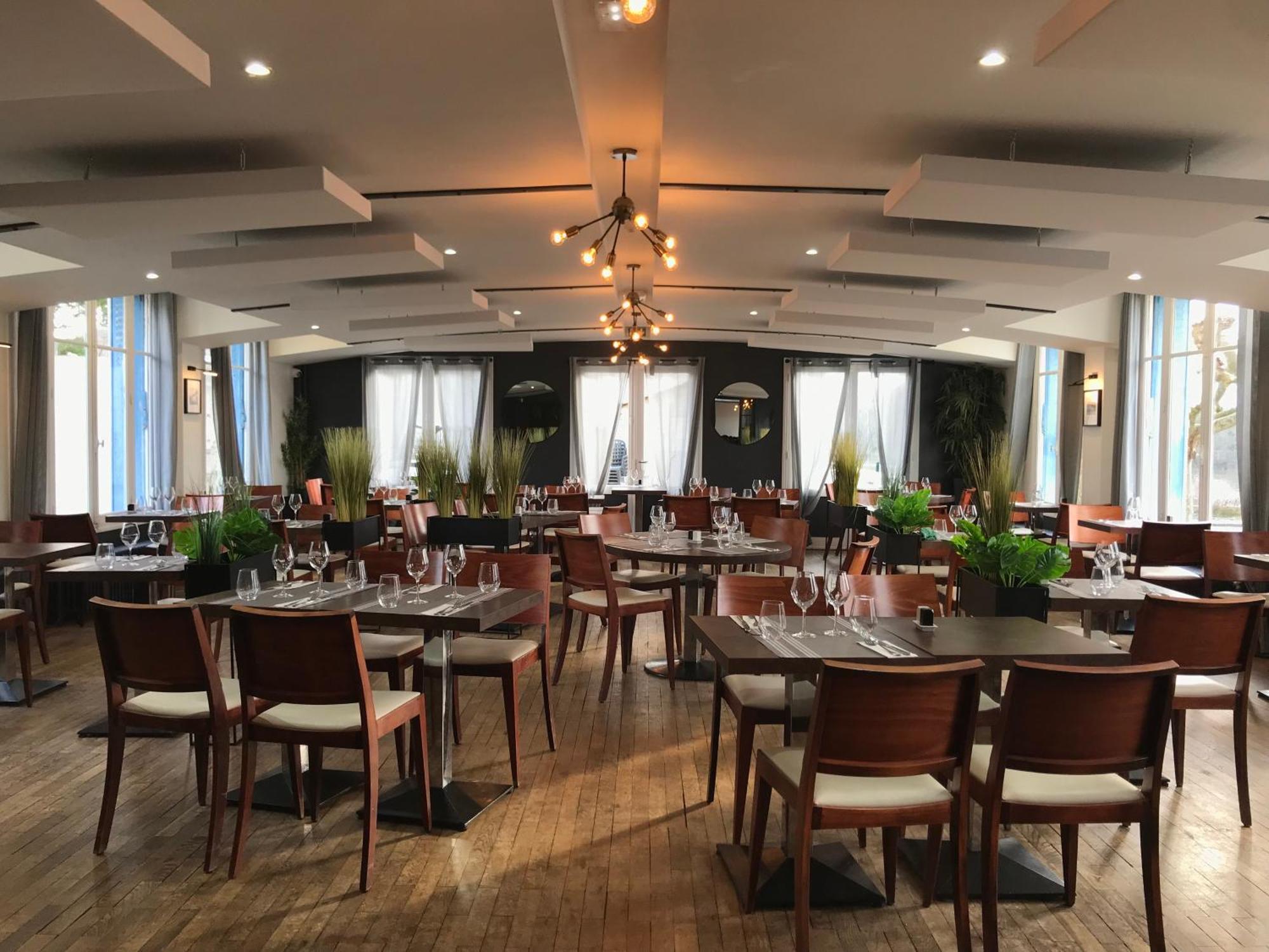 Logis Hotel & Restaurant - Les Bords De Seine La Roche-Guyon Kültér fotó