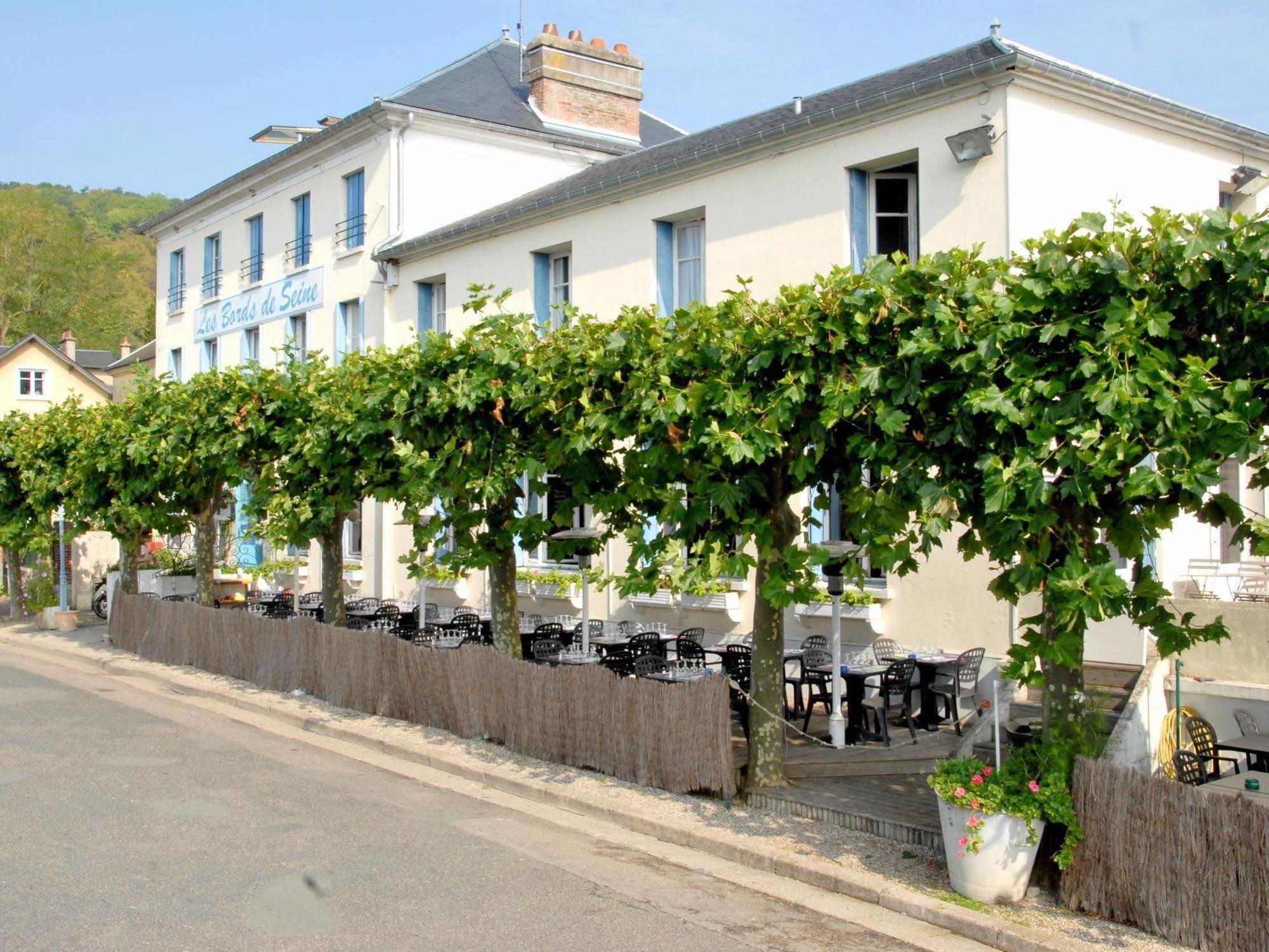 Logis Hotel & Restaurant - Les Bords De Seine La Roche-Guyon Kültér fotó