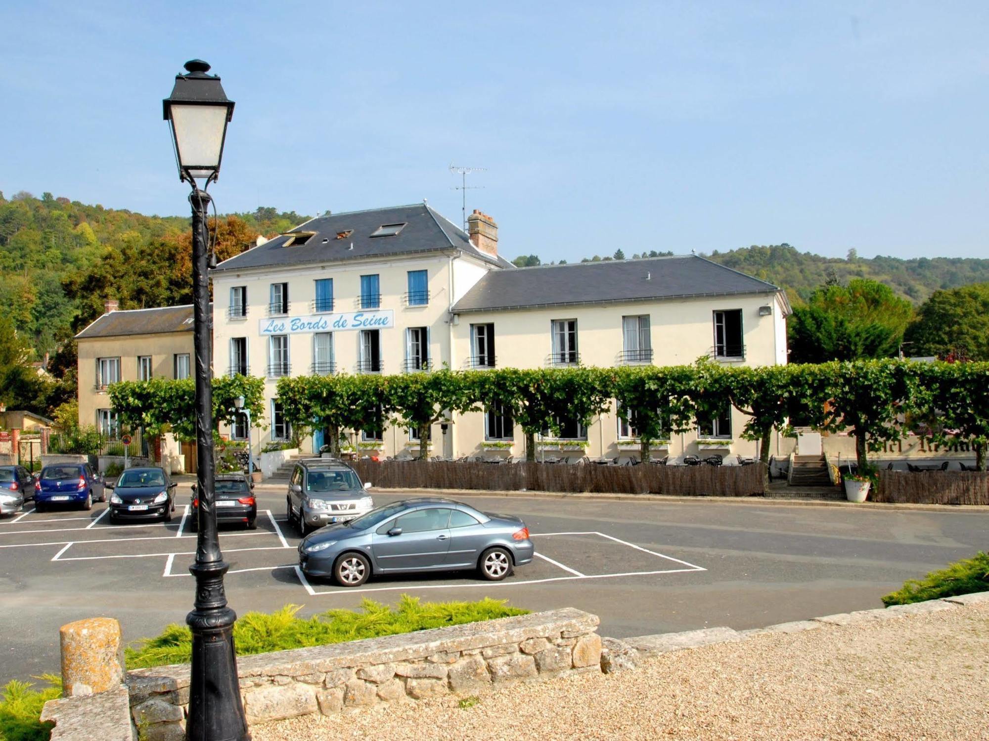 Logis Hotel & Restaurant - Les Bords De Seine La Roche-Guyon Kültér fotó